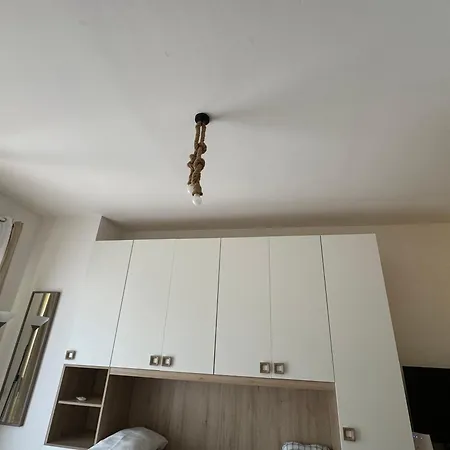 Eight Wonder * Джардіні-Наксос